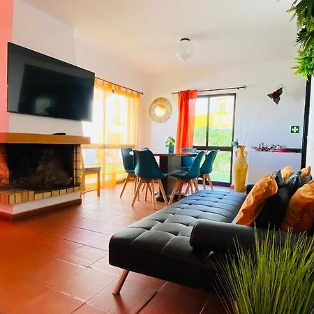 Summer House, Only 2 Minutes To The Beach In Vilamoura! Villa Exteriör bild