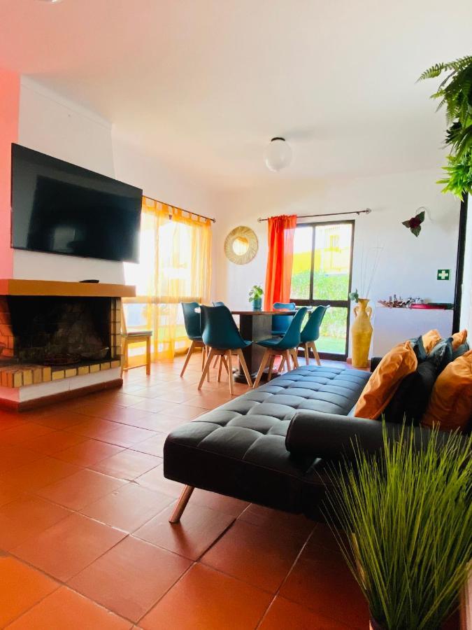Summer House, Only 2 Minutes To The Beach In Vilamoura! Villa Exteriör bild