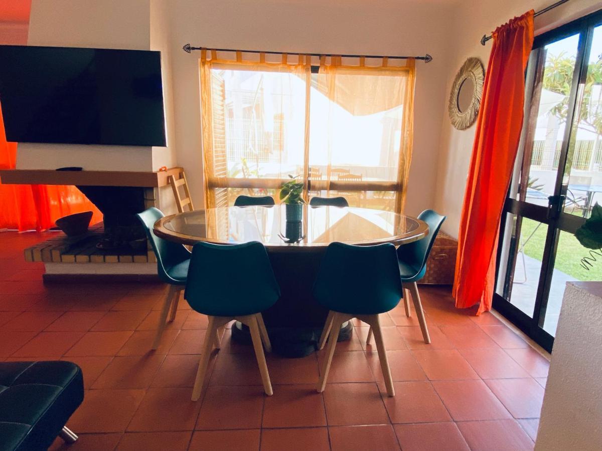 Summer House, Only 2 Minutes To The Beach In Vilamoura! Villa Exteriör bild