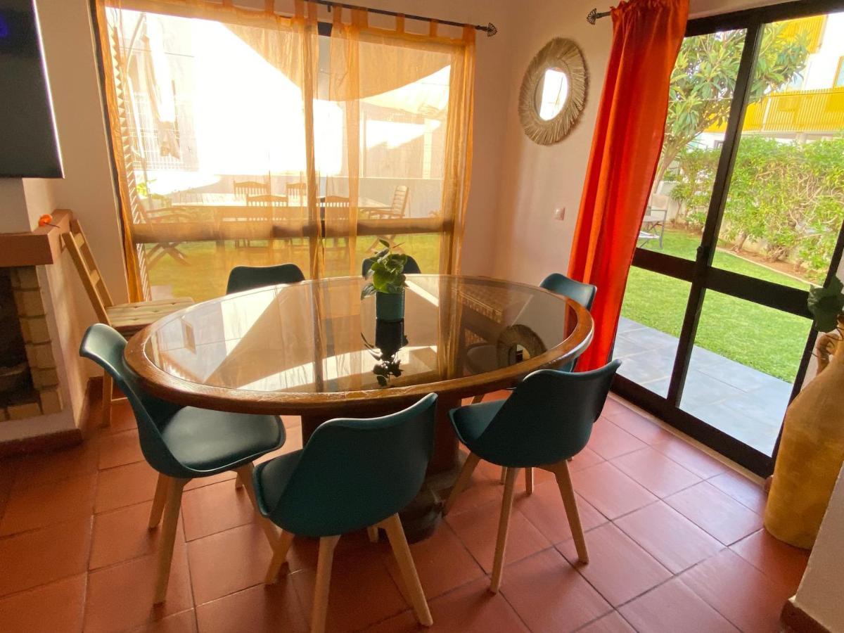 Summer House, Only 2 Minutes To The Beach In Vilamoura! Villa Exteriör bild